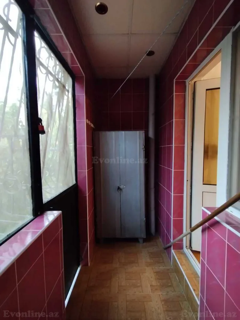 Kirayə verilir 4 otaqlı Mənzil Köhnə tikili 120 m² İnşaatçılar m. - şəkil 21