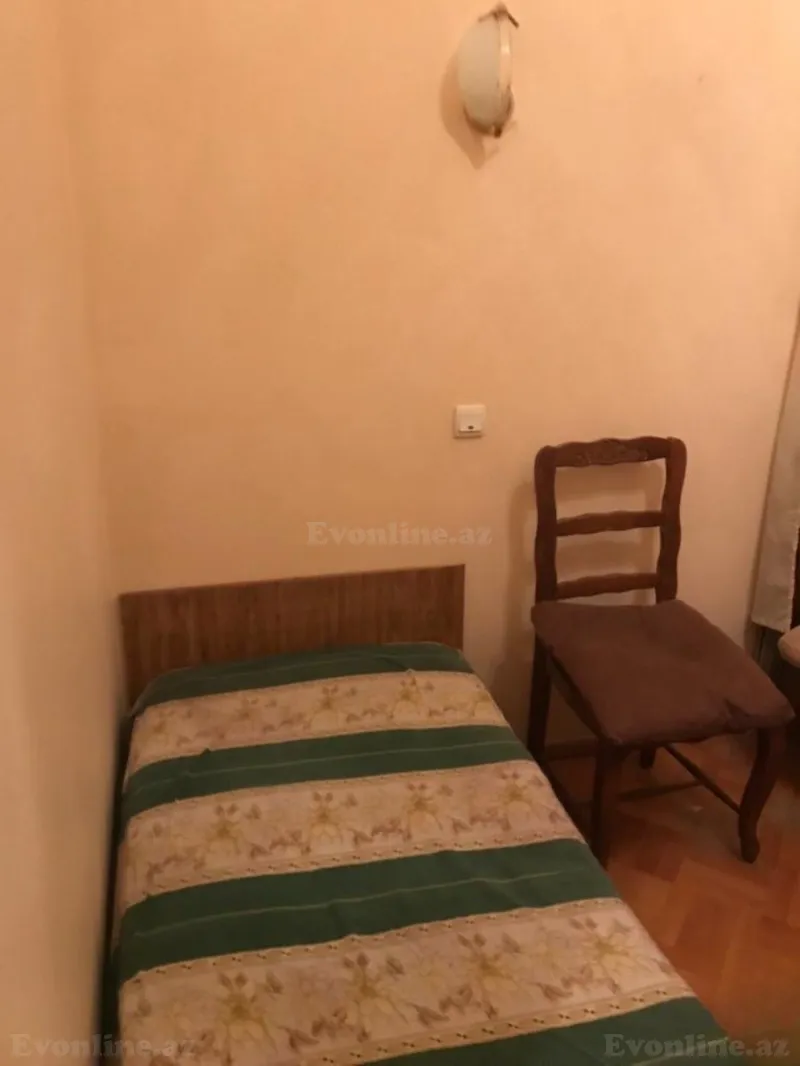 Satılır 3 otaqlı Mənzil Köhnə tikili 106 m² Səbail r. - şəkil 2
