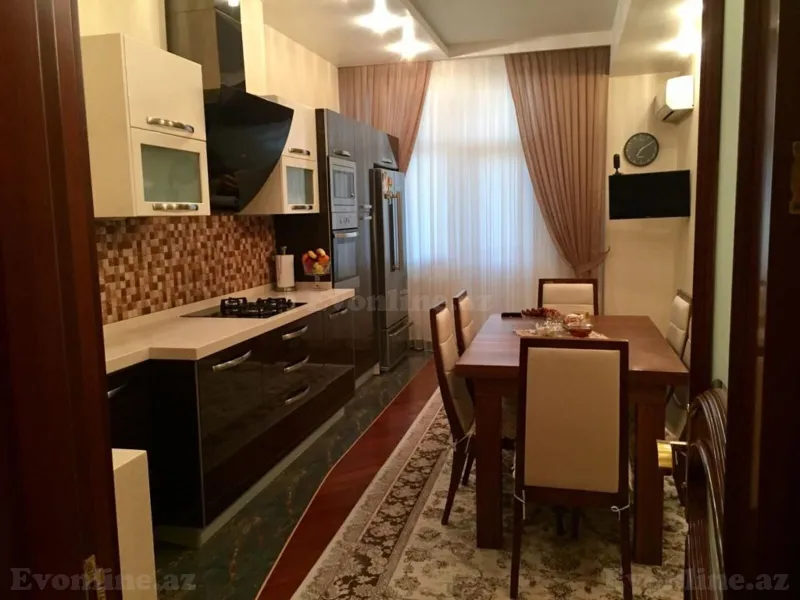 Satılır 5 otaqlı Mənzil Yeni tikili 220 m² Elmlər Akademiyası m.