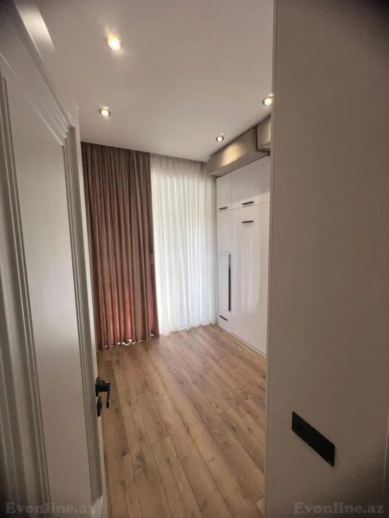 Kirayə verilir 4 otaqlı Mənzil Yeni tikili 120 m² 28 May m. - şəkil 12