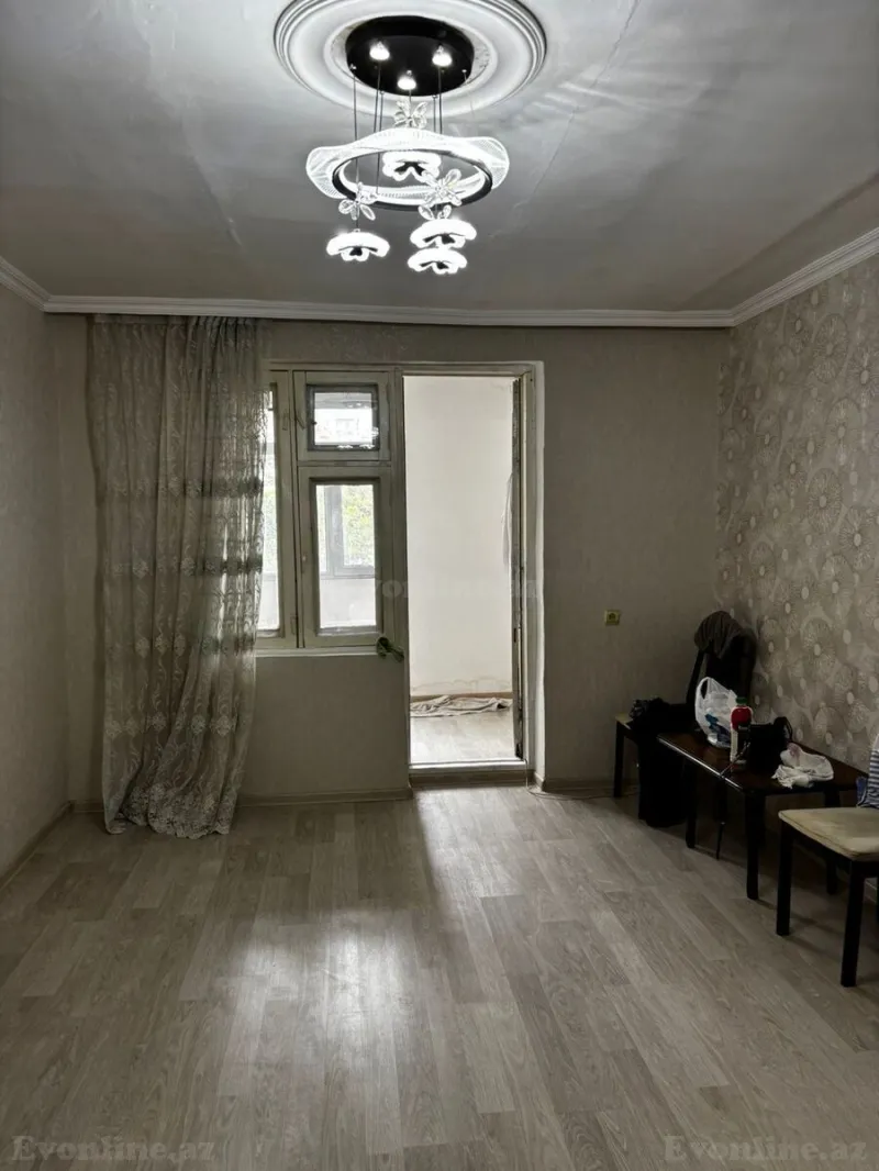 Satılır 2 otaqlı Mənzil Köhnə tikili 60 m² İnşaatçılar m. - şəkil 2