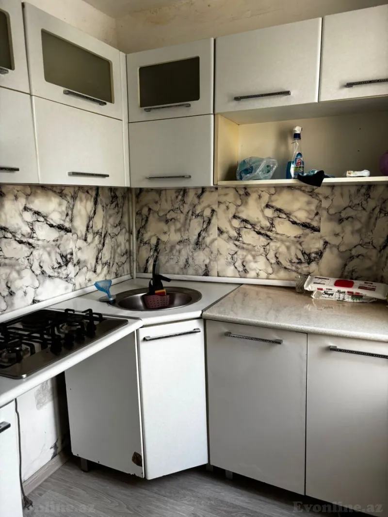 Satılır 2 otaqlı Mənzil Köhnə tikili 60 m² İnşaatçılar m. - şəkil 6