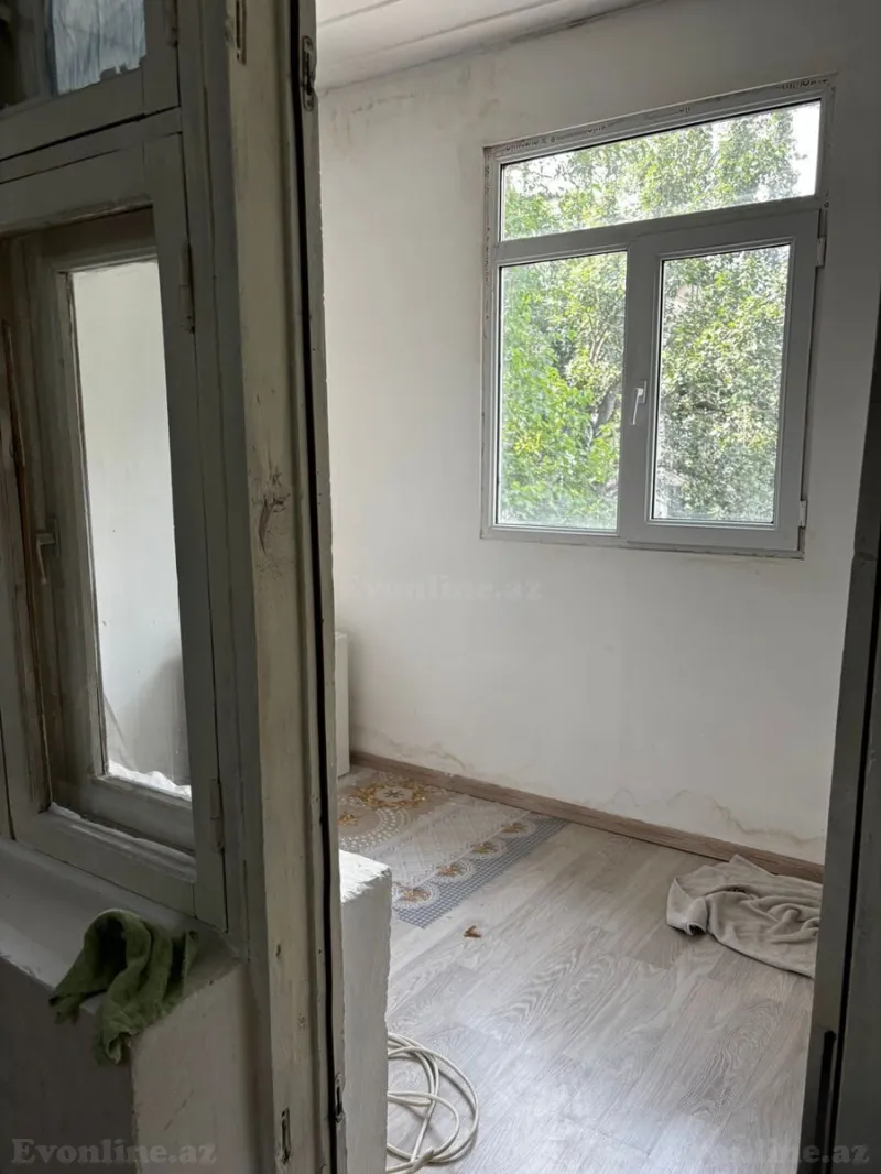 Satılır 2 otaqlı Mənzil Köhnə tikili 60 m² İnşaatçılar m. - şəkil 9