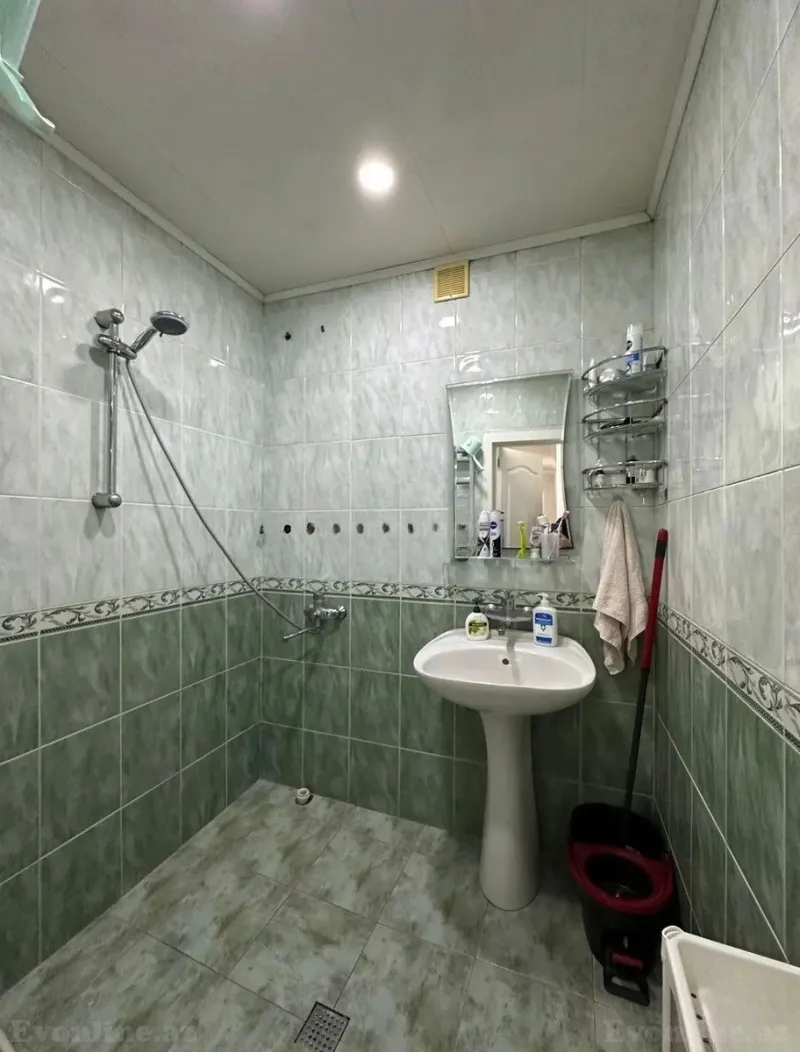 Satılır 4 otaqlı Mənzil Köhnə tikili 102 m² Xalqlar Dostluğu m. - şəkil 9