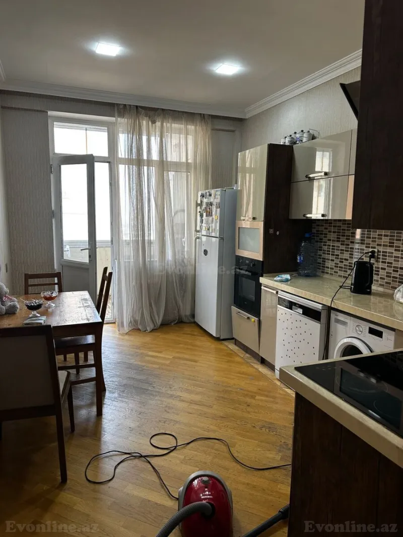 Satılır 3 otaqlı Mənzil Yeni tikili 120 m² Memar Əcəmi m. - şəkil 5