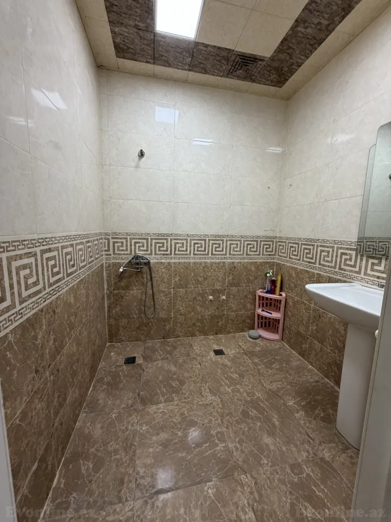 Satılır 2 otaqlı Mənzil Yeni tikili 83 m² Nərimanov r. - şəkil 16