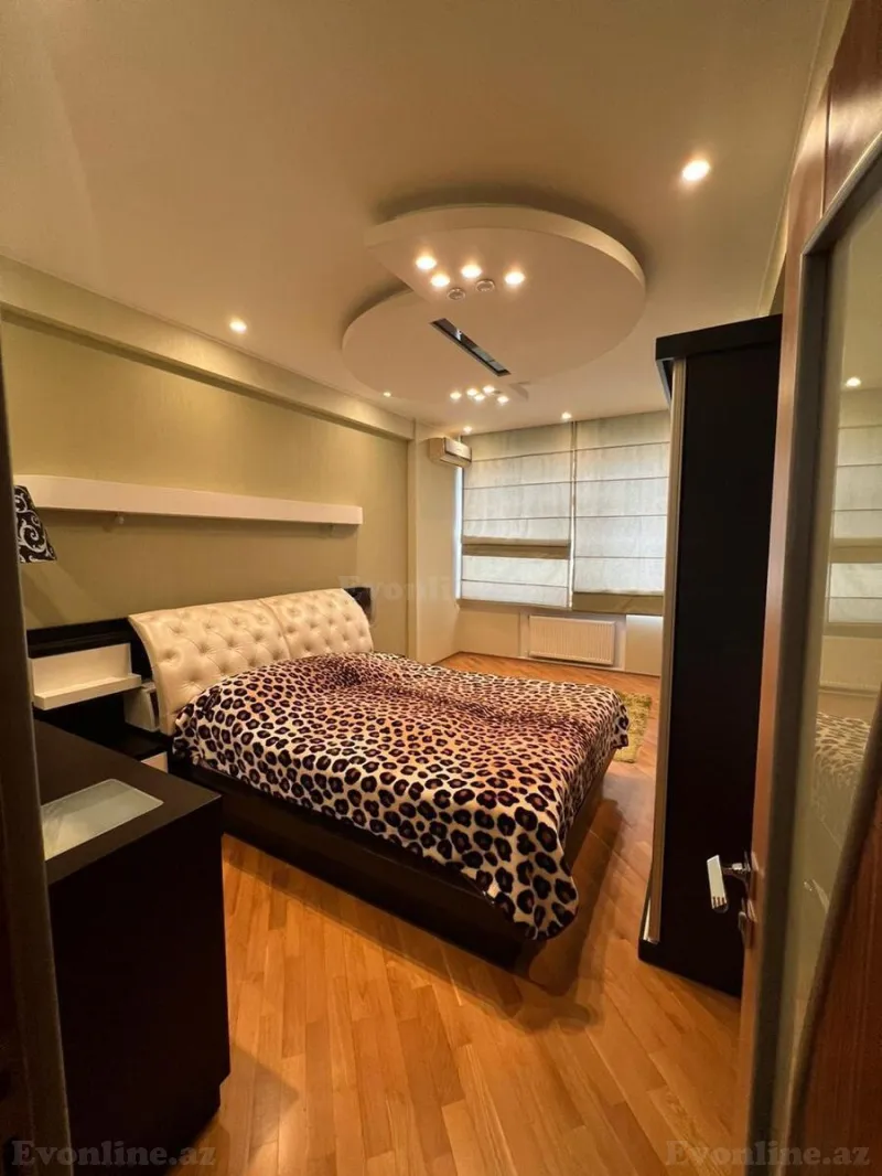 Kirayə verilir 3 otaqlı Mənzil Yeni tikili 160 m² 28 May m. - şəkil 7