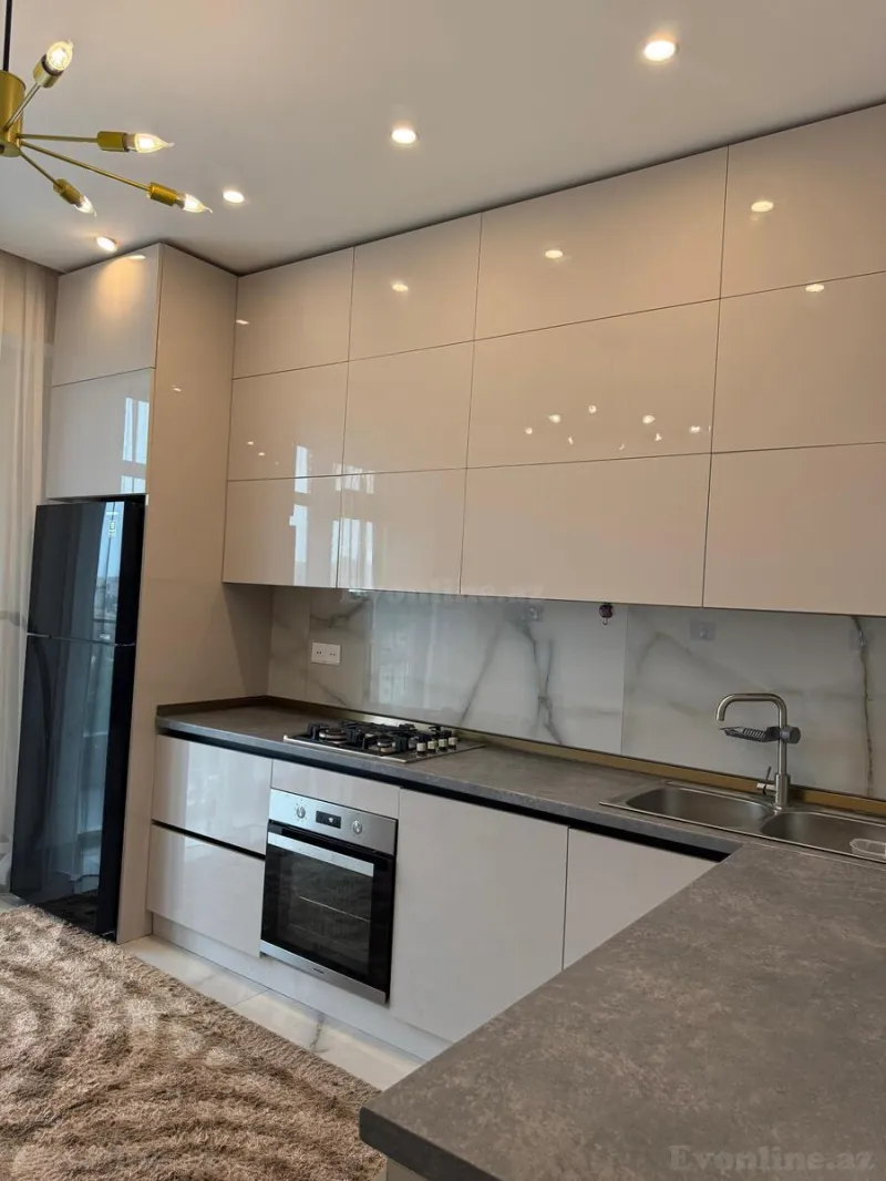 Satılır 3 otaqlı Mənzil Yeni tikili 100 m² 8 Noyabr m. - şəkil 12