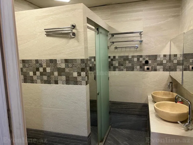 Satılır 2 otaqlı Mənzil Yeni tikili 110 m² 8 Noyabr m. - şəkil 14