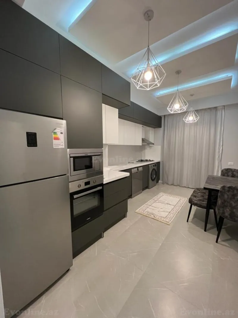 Kirayə verilir 3 otaqlı Mənzil Yeni tikili 140 m² İnşaatçılar m. - şəkil 6