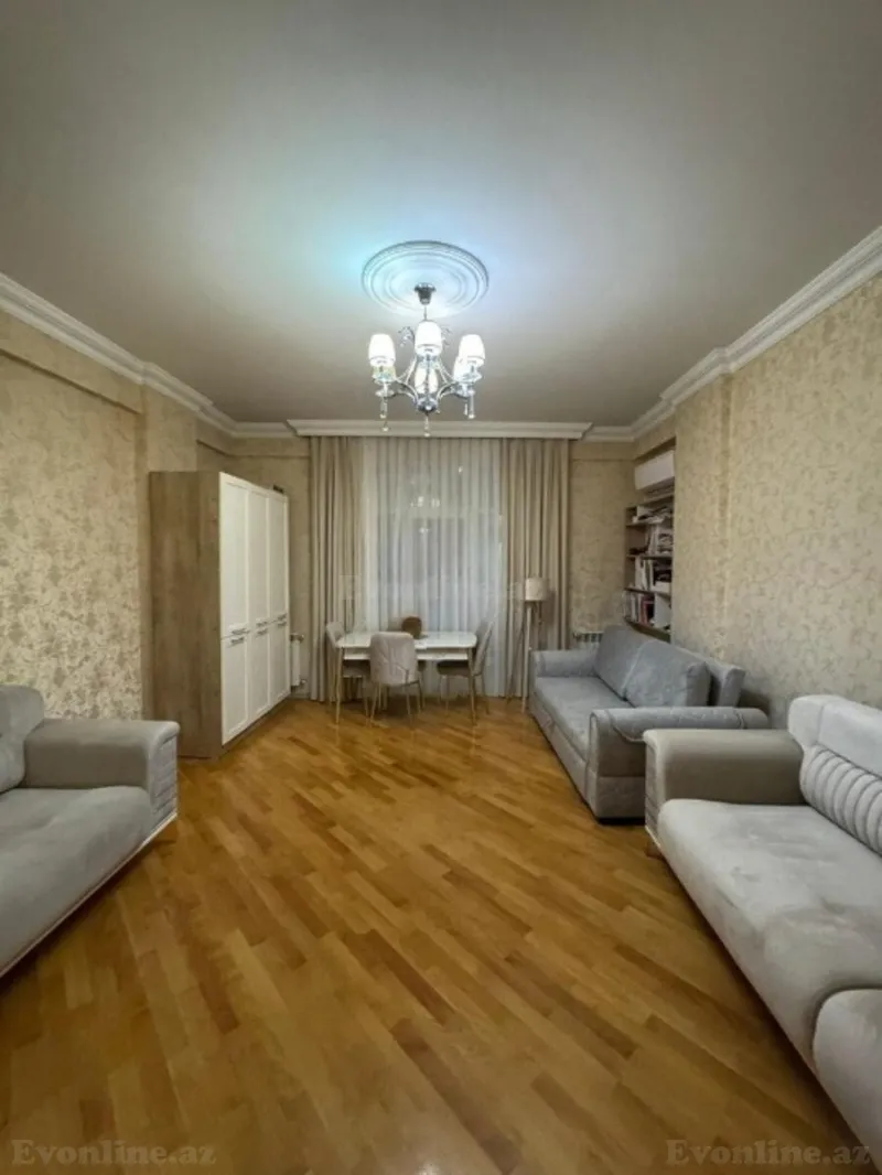 2 otaqlı Mənzil 85 m² 8-ci mikrorayon Satılır