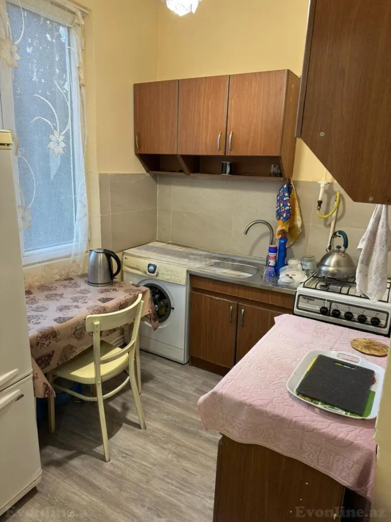 Kirayə verilir 2 otaqlı Mənzil Köhnə tikili 55 m² Memar Əcəmi m. - şəkil 13