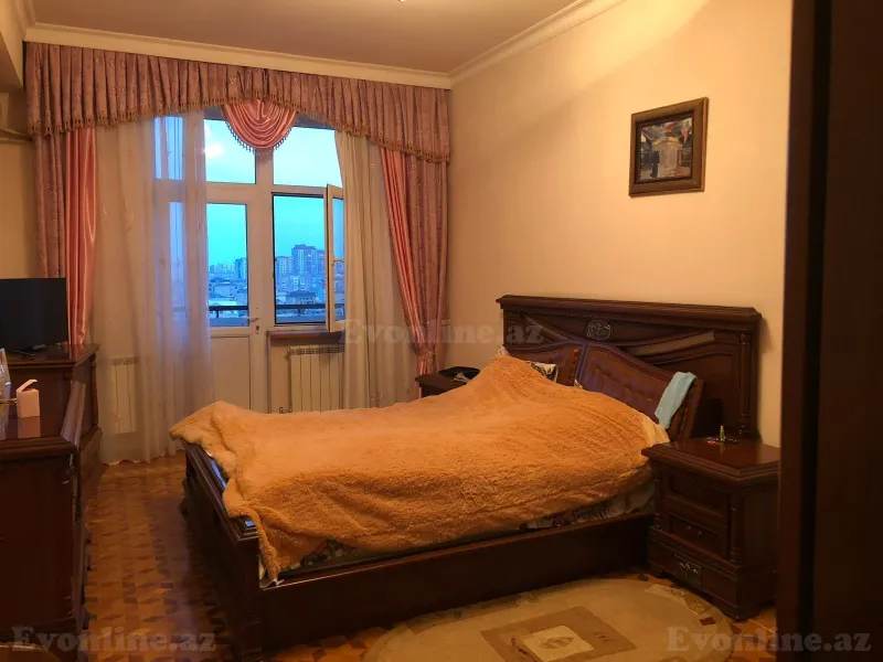 Kirayə verilir 4 otaqlı Mənzil Yeni tikili 186 m² Nərimanov r. - şəkil 5