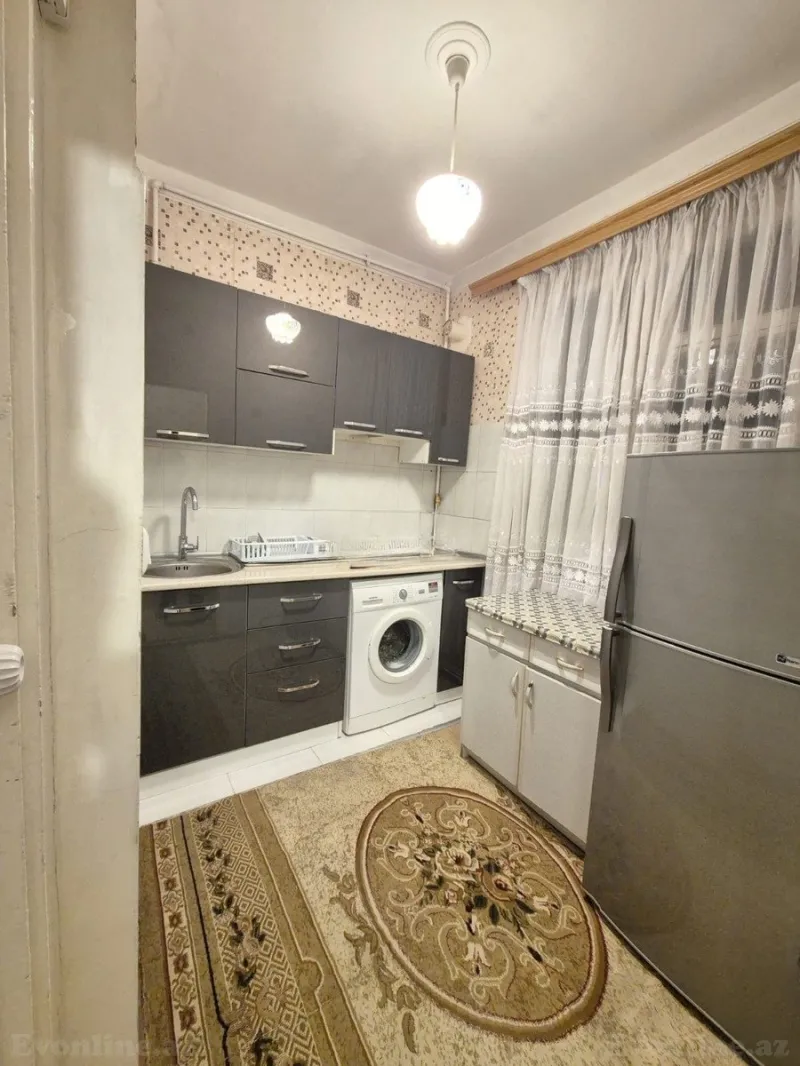 Kirayə verilir 2 otaqlı Mənzil Köhnə tikili 55 m² Memar Əcəmi m. - şəkil 3