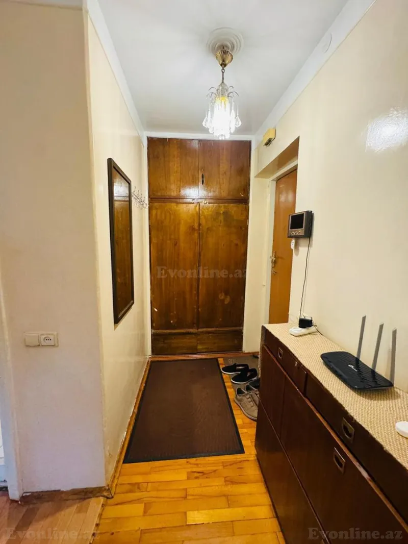 Kirayə verilir 2 otaqlı Mənzil Köhnə tikili 50 m² Elmlər Akademiyası m. - şəkil 2