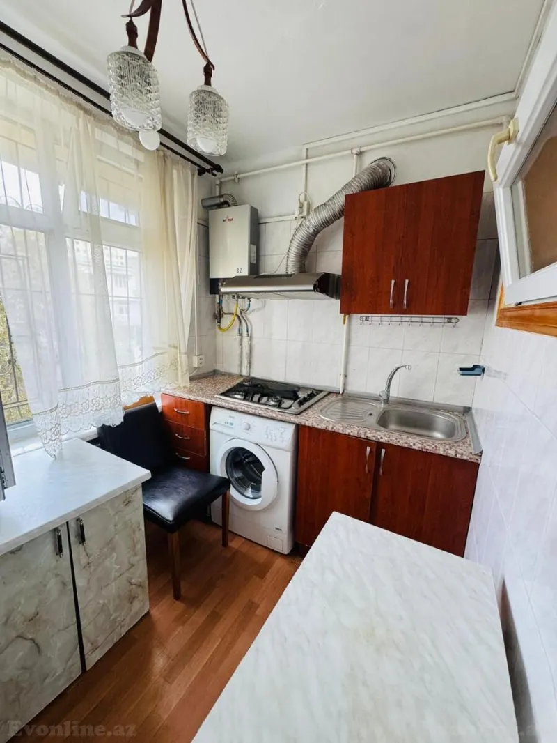 Kirayə verilir 2 otaqlı Mənzil Köhnə tikili 50 m² Elmlər Akademiyası m. - şəkil 13
