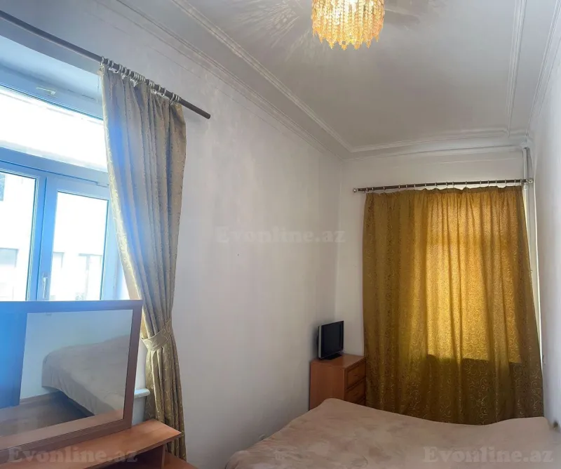 Kirayə verilir 2 otaqlı Mənzil Köhnə tikili 52 m² Sahil m. - şəkil 4