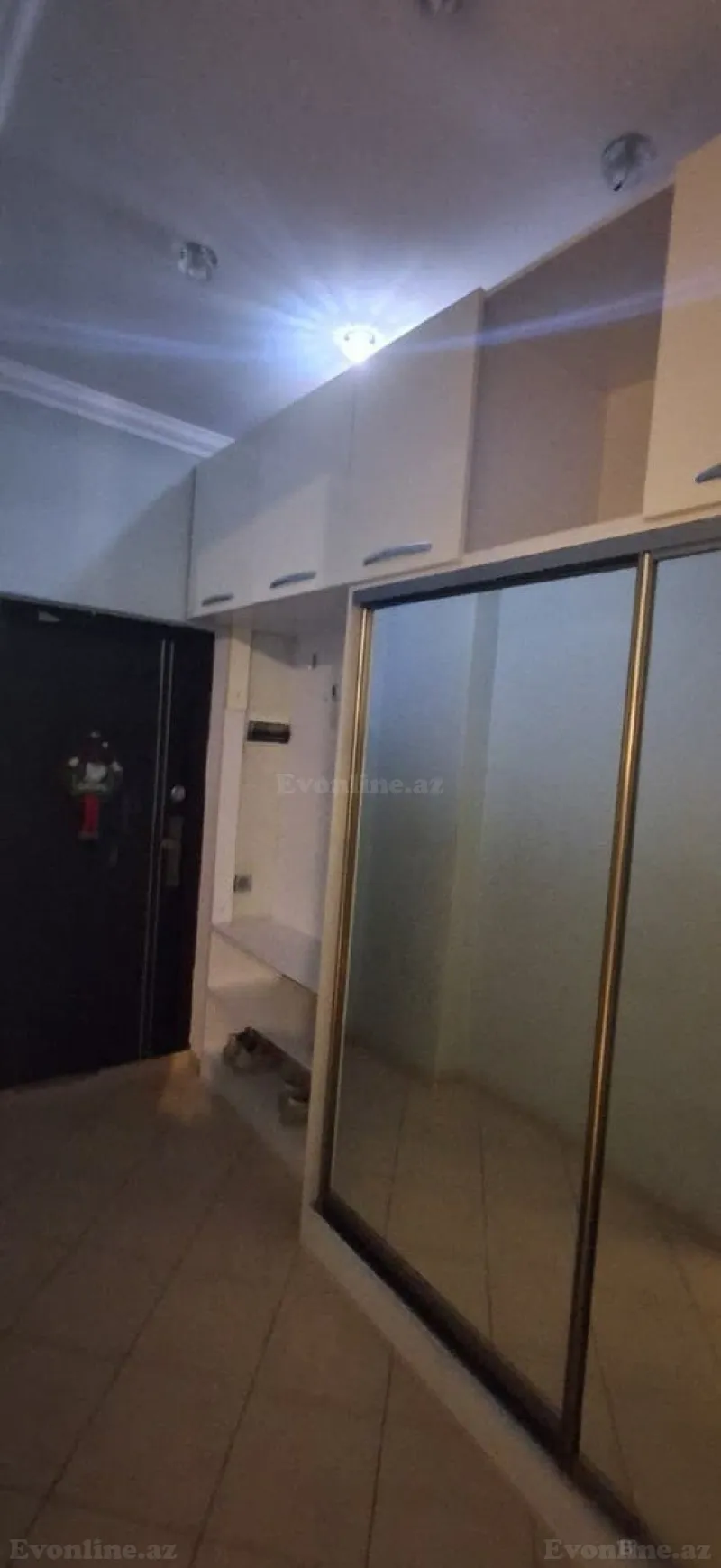 2 otaqlı Mənzil 55 m² İnşaatçılar m. Kirayə verilir
