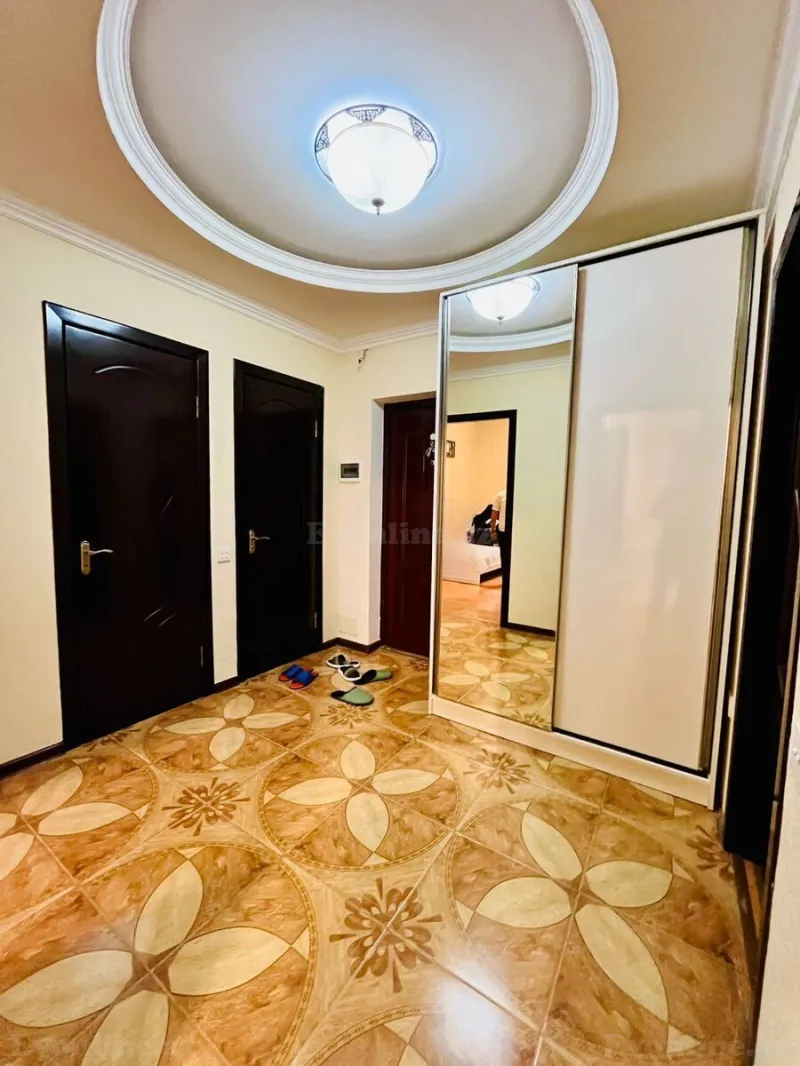 Satılır 3 otaqlı Mənzil Yeni tikili 98 m² Memar Əcəmi m. - şəkil 2