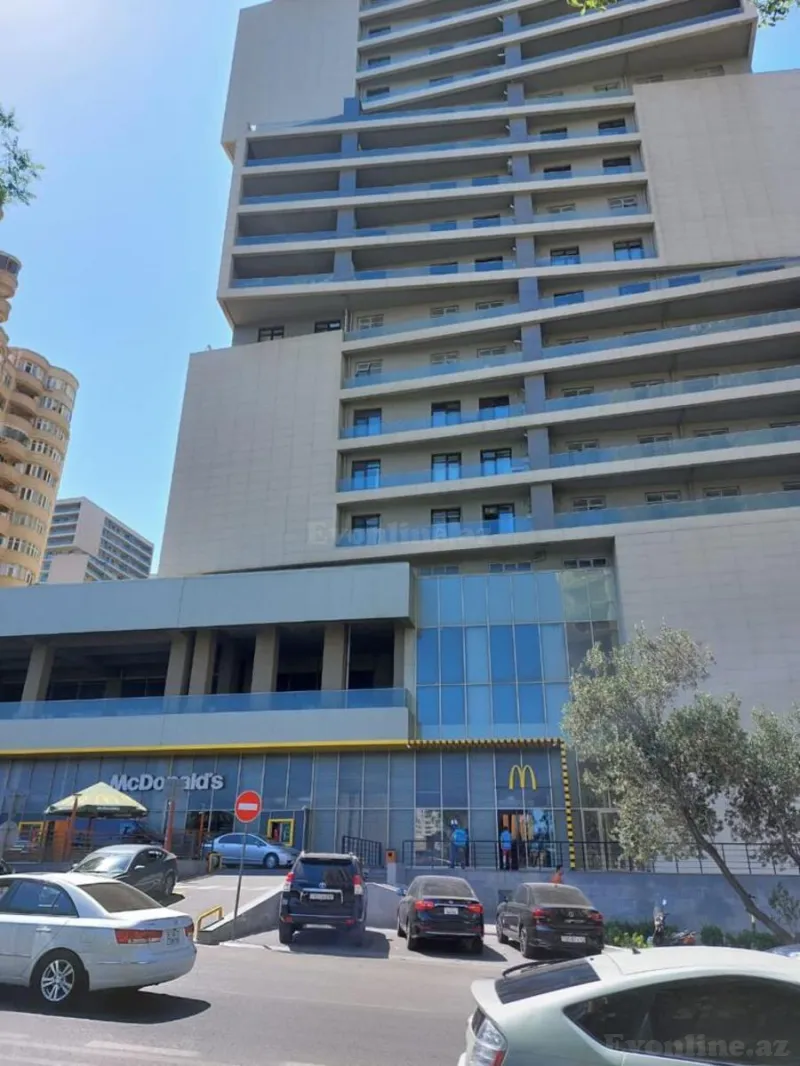 Satılır Qaraj 20 m² 8 Noyabr m.