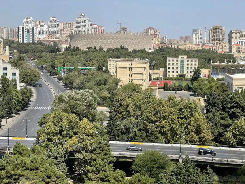 3 otaqlı Mənzil 101 m² Nizami m. Satılır