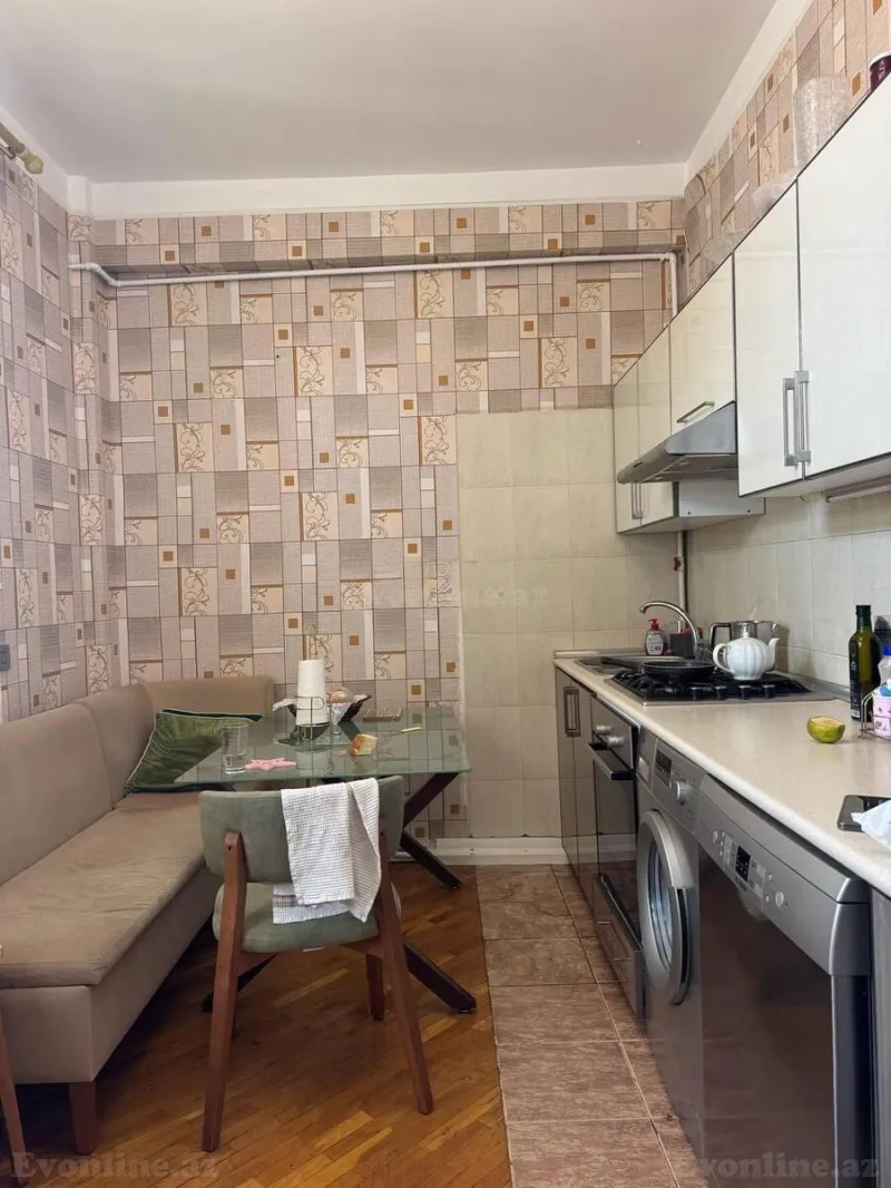 Satılır 3 otaqlı Mənzil Köhnə tikili 100 m² Memar Əcəmi m. - şəkil 4