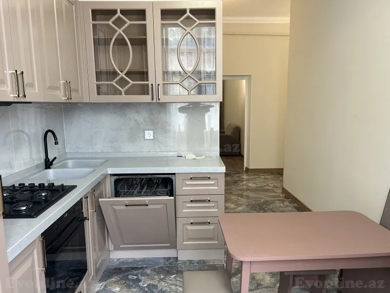 Kirayə verilir 4 otaqlı Mənzil Köhnə tikili 100 m² Yasamal r. - şəkil 26