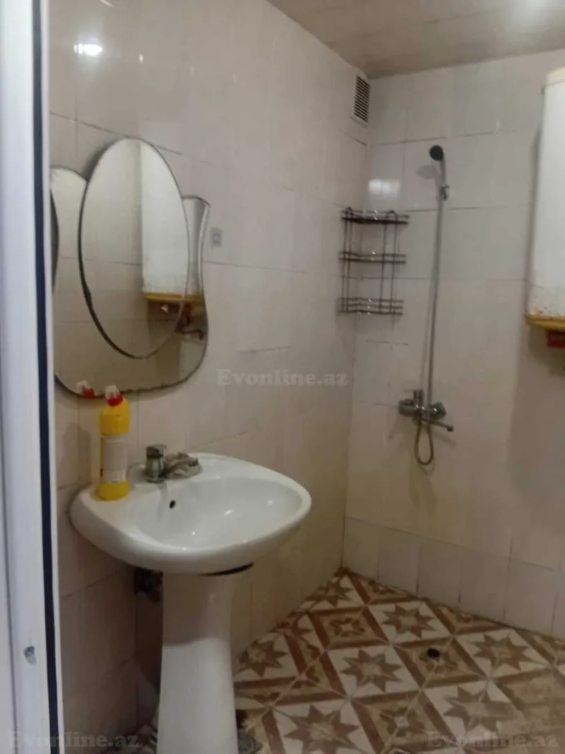 Kirayə verilir 2 otaqlı Mənzil Köhnə tikili 60 m² Xətai r. - şəkil 11