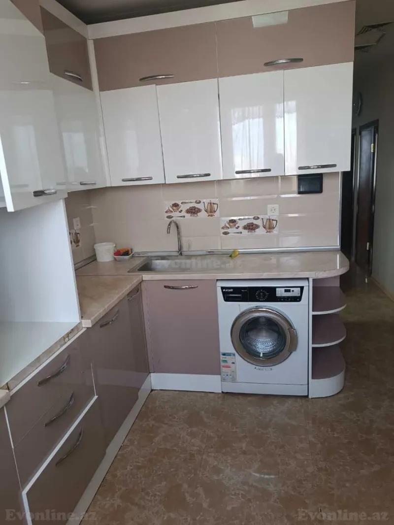 3 otaqlı Mənzil 70 m² Gənclik m. Kirayə verilir