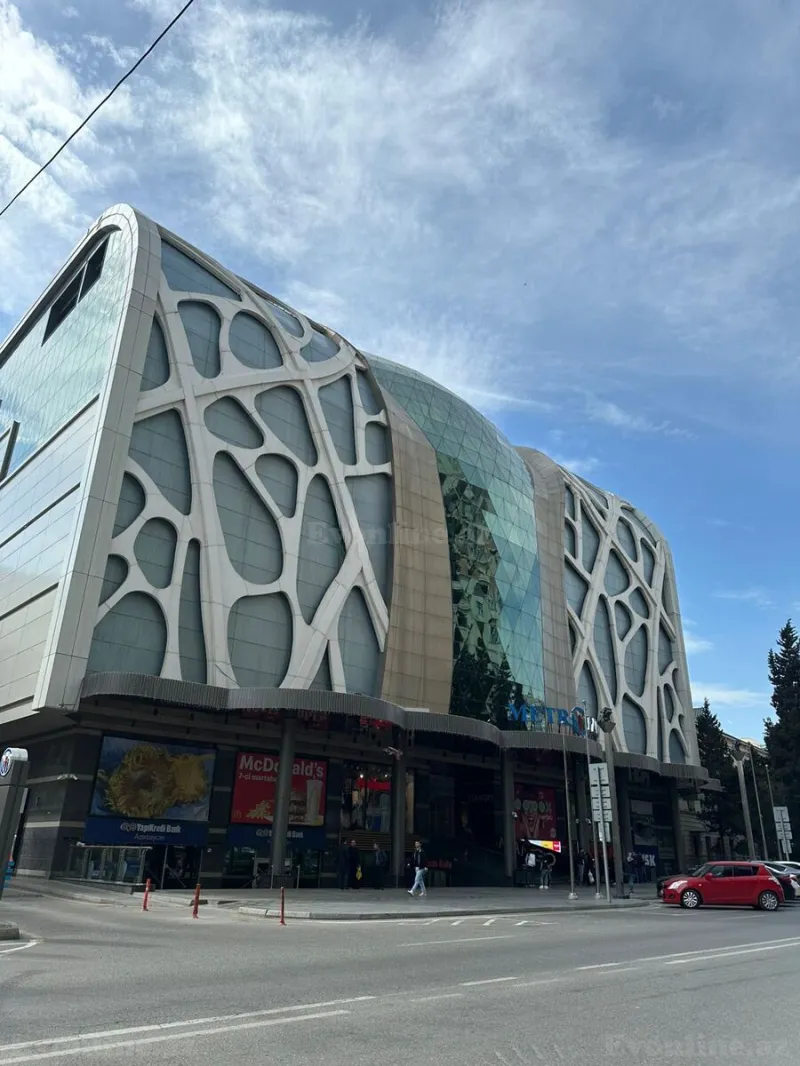 3 otaqlı Mənzil 145 m² Nəriman Nərimanov m. Satılır