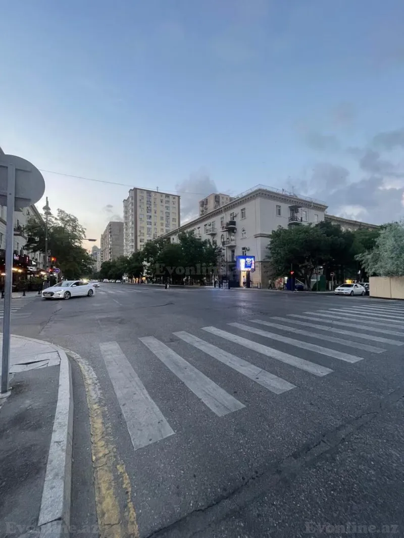 Satılır Obyekt 60 m² Elmlər Akademiyası m. - şəkil 2