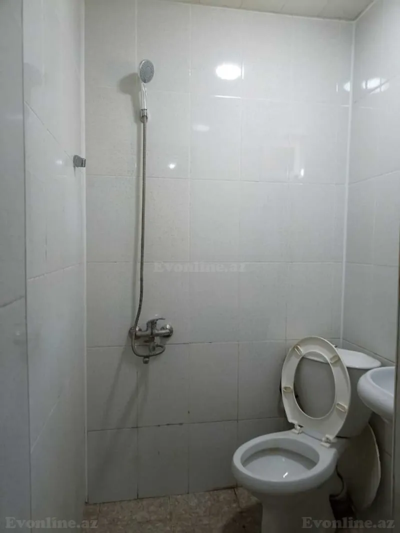 Kirayə verilir 1 otaqlı Həyət evi 30 m² Azadlıq prospekti m. - şəkil 5