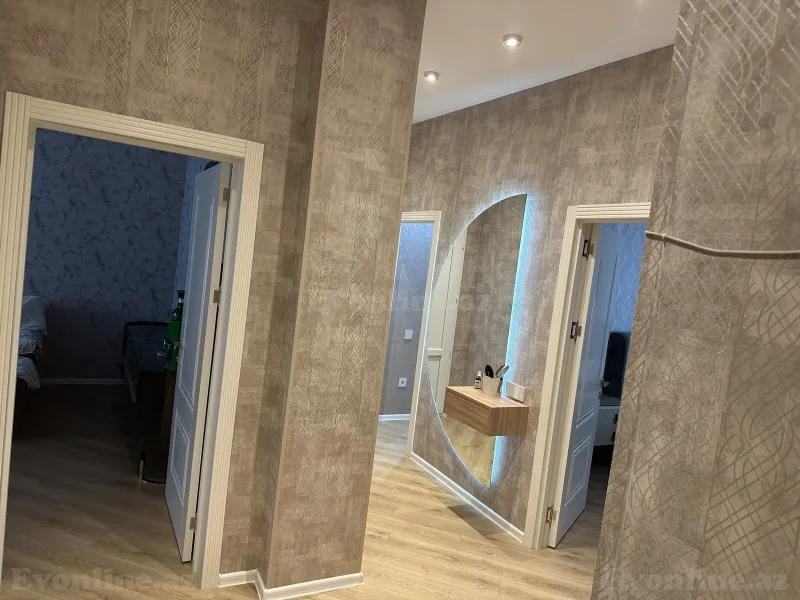Satılır 2 otaqlı Mənzil Köhnə tikili 80 m² Xırdalan