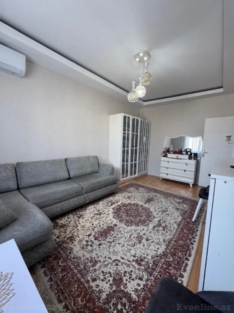 Satılır 2 otaqlı Mənzil Köhnə tikili 45 m² Yeni Günəşli