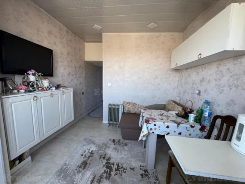 Satılır 2 otaqlı Mənzil Köhnə tikili 45 m² Yeni Günəşli - şəkil 3