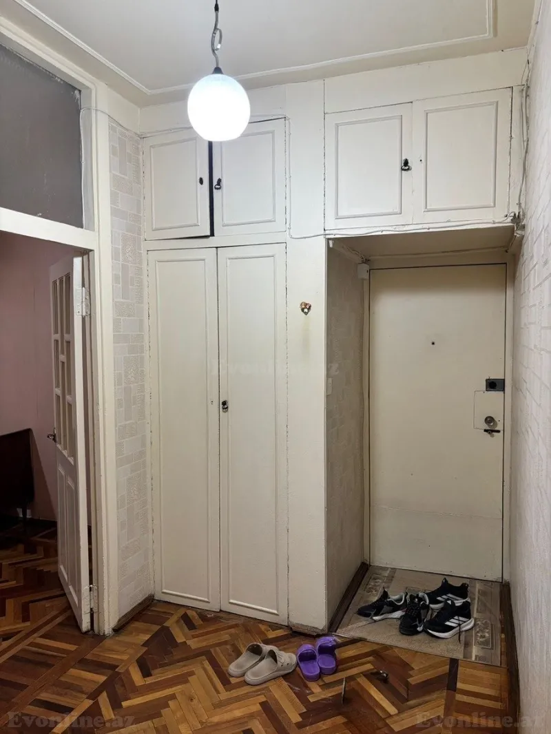 3 otaqlı Mənzil 70 m² Bakıxanov Kirayə verilir