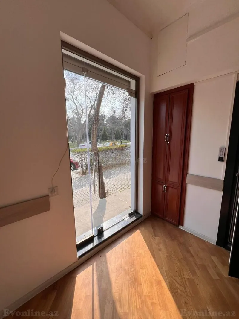 Kirayə verilir Ofis 180 m² Nəsimi r. - şəkil 8