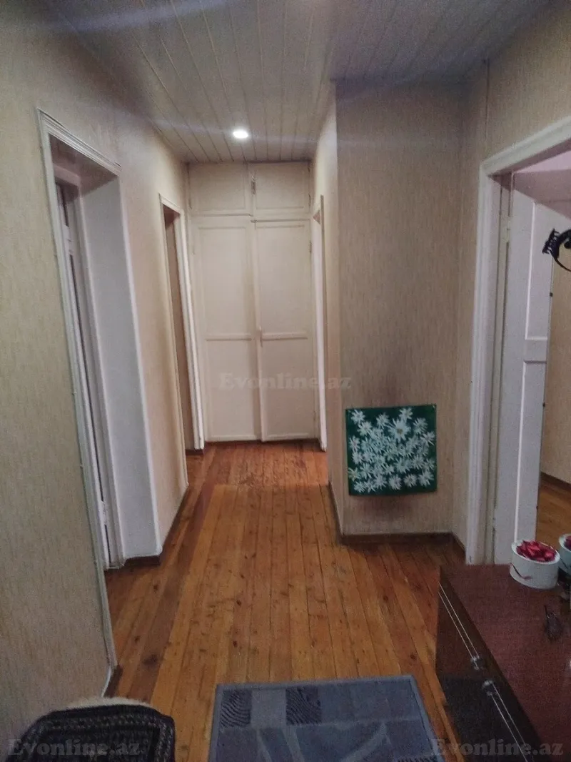 Satılır 4 otaqlı Mənzil Köhnə tikili 80 m² Avtovağzal m. - şəkil 3