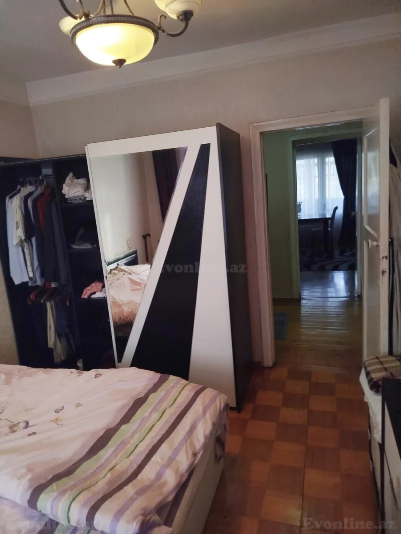 Satılır 4 otaqlı Mənzil Köhnə tikili 80 m² Avtovağzal m. - şəkil 4