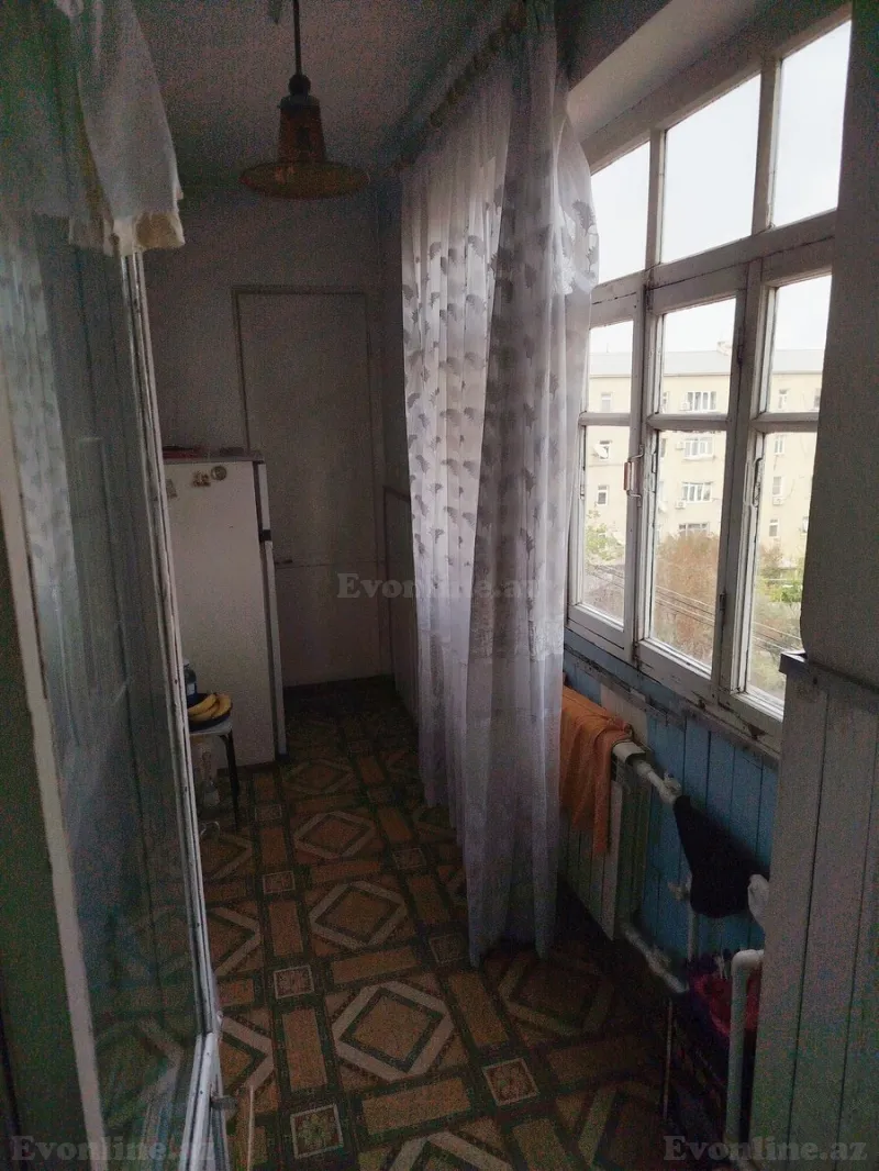 Satılır 4 otaqlı Mənzil Köhnə tikili 80 m² Avtovağzal m. - şəkil 15