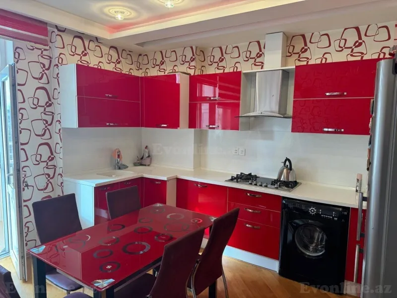 3 otaqlı Mənzil 130 m² Badamdar Kirayə verilir