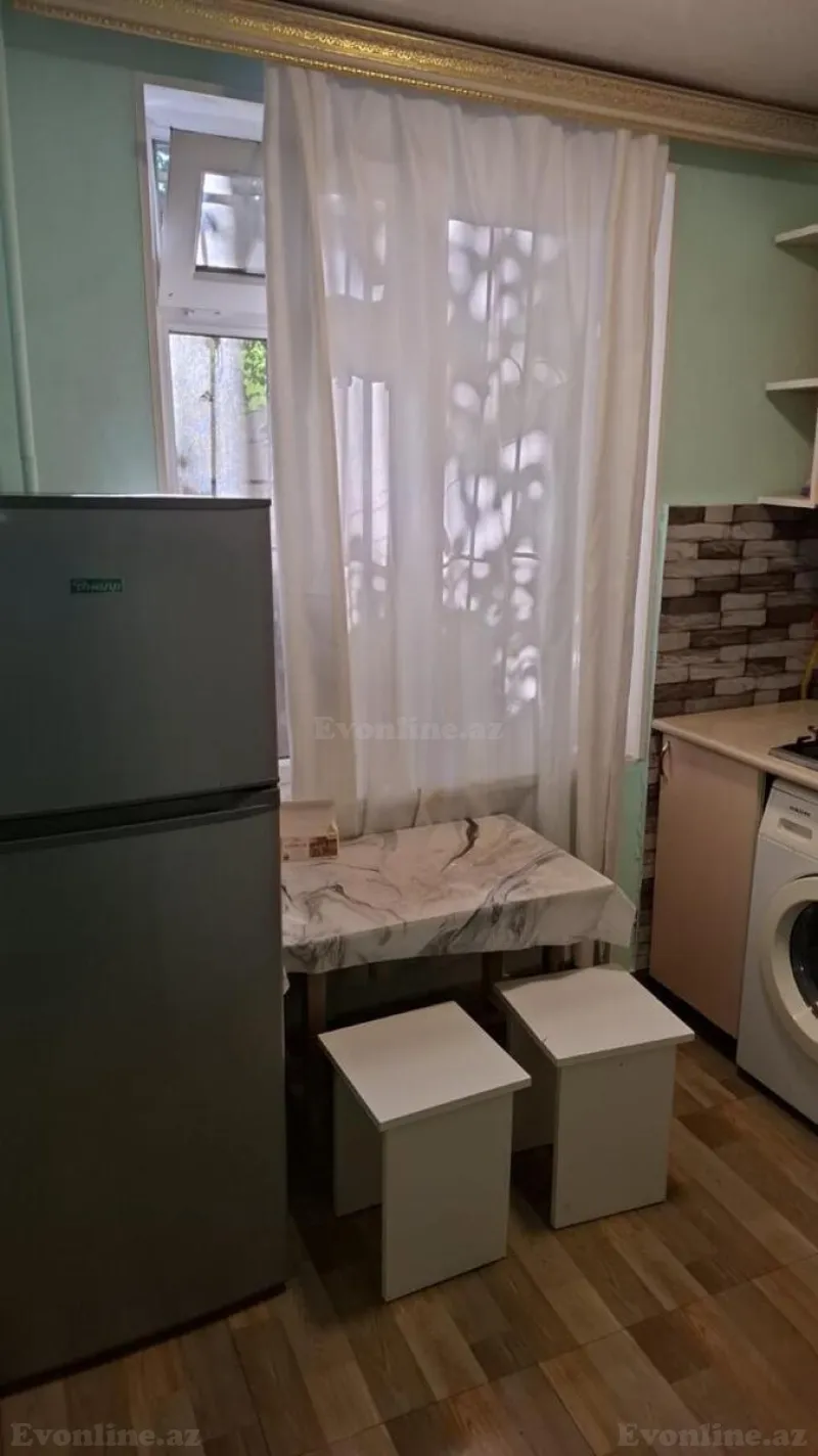 Kirayə verilir 1 otaqlı Mənzil Köhnə tikili 35 m² İnşaatçılar m. - şəkil 3