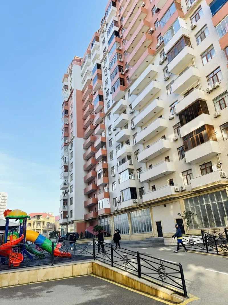 3 otaqlı Mənzil 52 m² Əhmədli m. Satılır