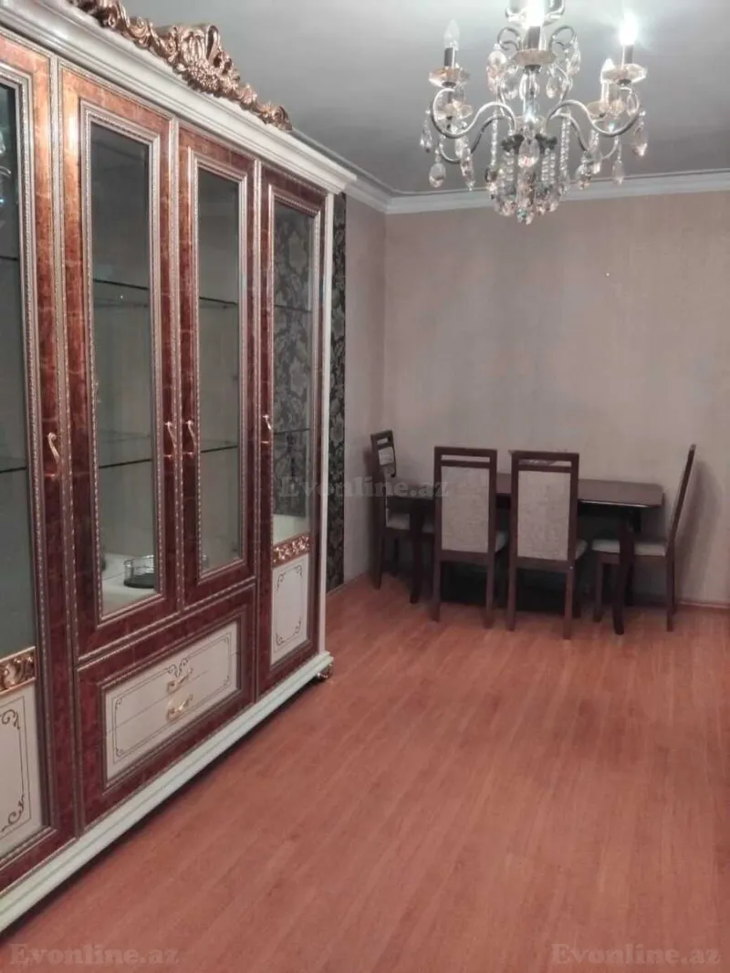 Kirayə verilir 4 otaqlı Mənzil Köhnə tikili 85 m² Neftçilər m.