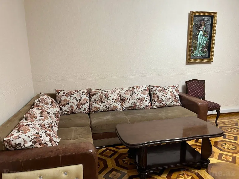 Kirayə verilir 2 otaqlı Mənzil Köhnə tikili 70 m² Nərimanov r. - şəkil 2