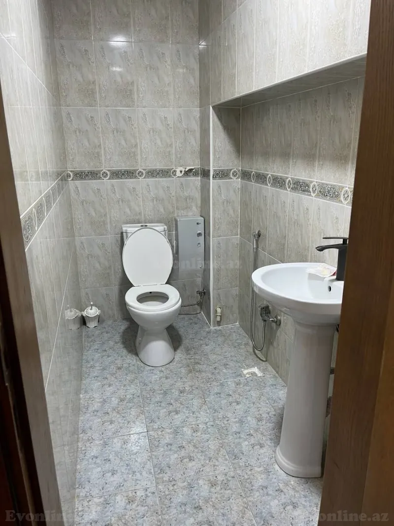 Kirayə verilir 2 otaqlı Mənzil Köhnə tikili 70 m² Nərimanov r. - şəkil 15