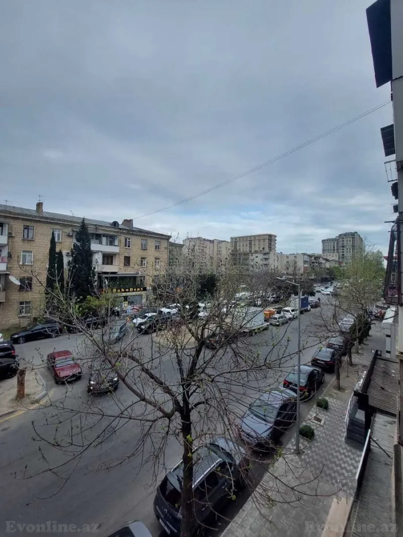 Satılır 3 otaqlı Mənzil Köhnə tikili 80 m² Gənclik m. - şəkil 4