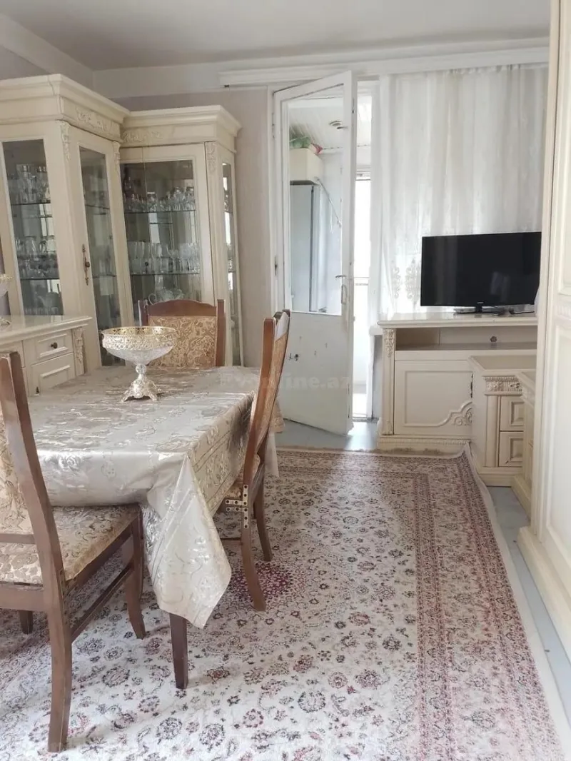 Satılır 2 otaqlı Mənzil Köhnə tikili 35 m² İnşaatçılar m. - şəkil 2