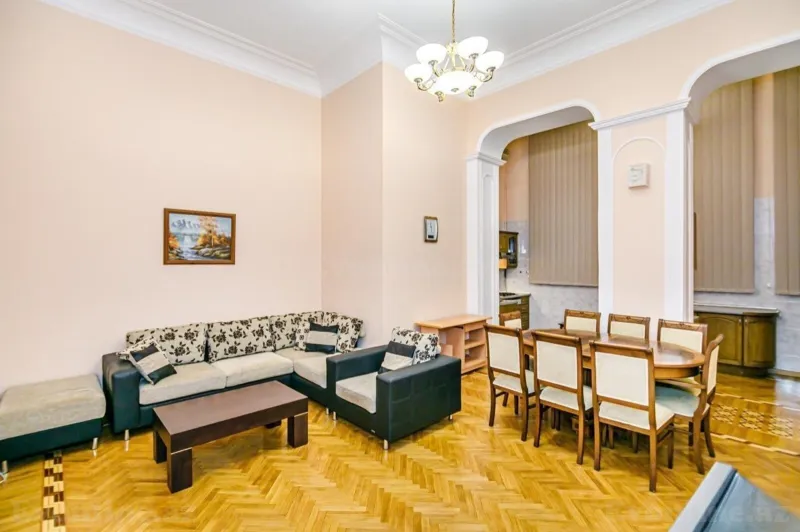 Kirayə verilir 4 otaqlı Mənzil Köhnə tikili 180 m² Səbail r. - şəkil 15