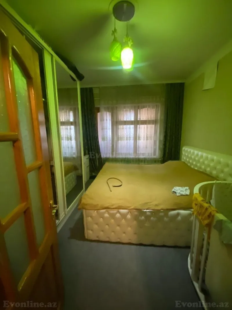 Satılır 2 otaqlı Mənzil Köhnə tikili 80 m² Memar Əcəmi m. - şəkil 4